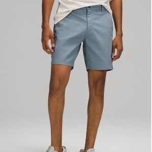 Lululemon Men's Classic Fit 9 Inch Shorts Size 36 Gray Stretch
